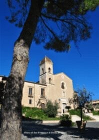 Visite o Vilarejo de Altomonte na Calábria