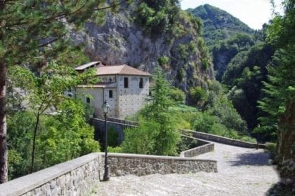 Let´s Visit Papasidero and the Romito Cave and the Sanctuary